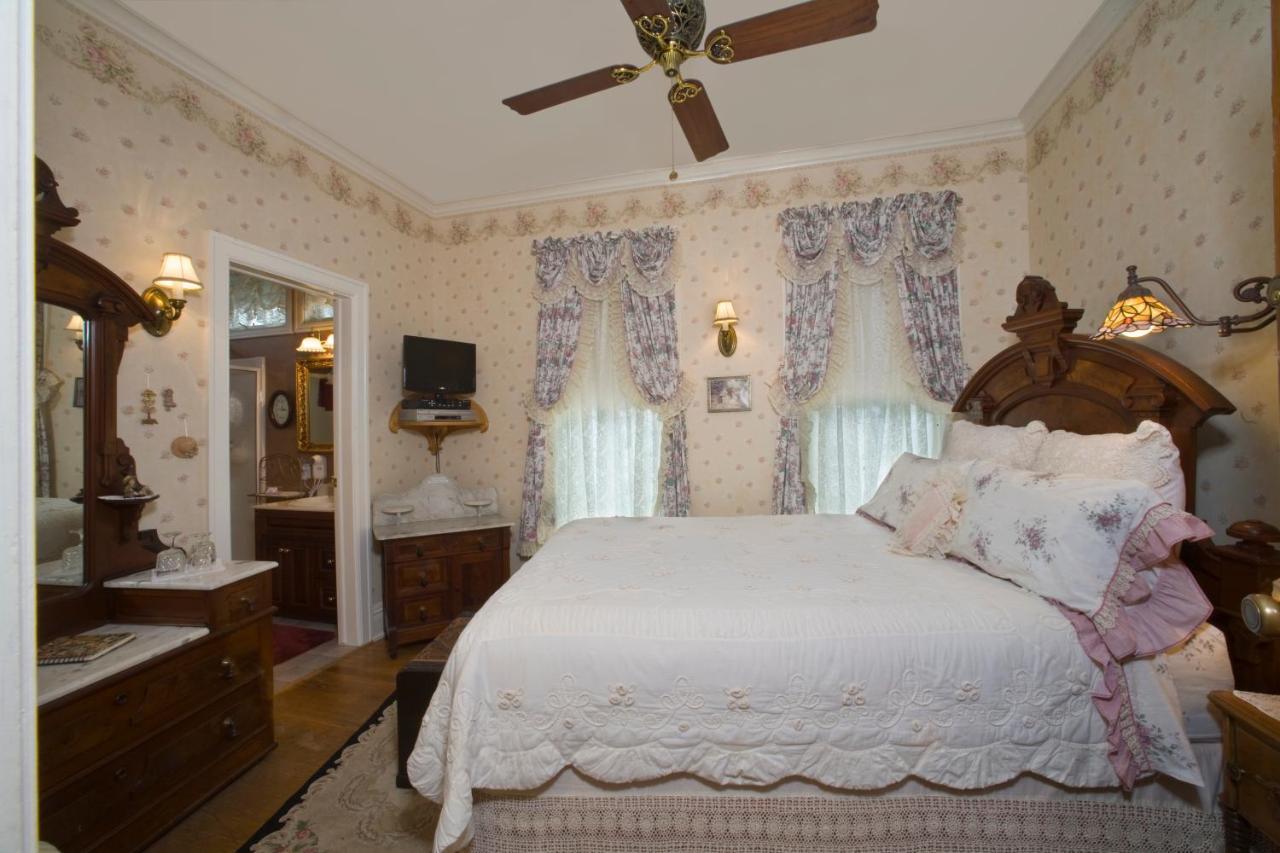 Port City Victorian Inn Muskegon Esterno foto