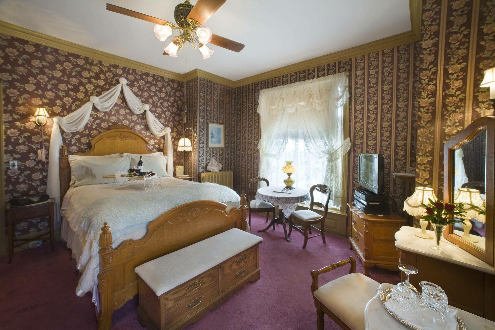 Port City Victorian Inn Muskegon Esterno foto